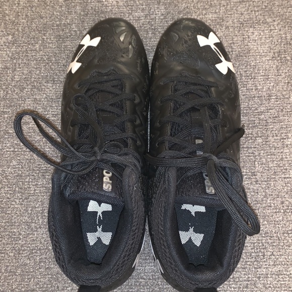 Under Armour Football Cleats - Picture 5 of 7